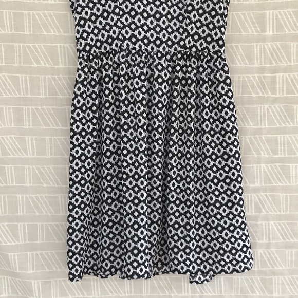 Flowy Mini Dress - Picture 3 of 10